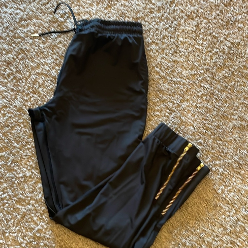 Zyia black joggers